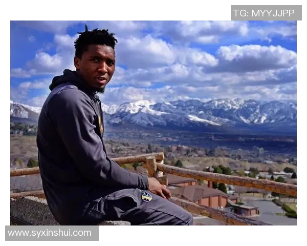 多诺万米切尔的传奇之路:从新秀到全明星的蜕变与挑战 多诺万米切尔的传奇之路:从新秀到全明星的蜕变与挑战